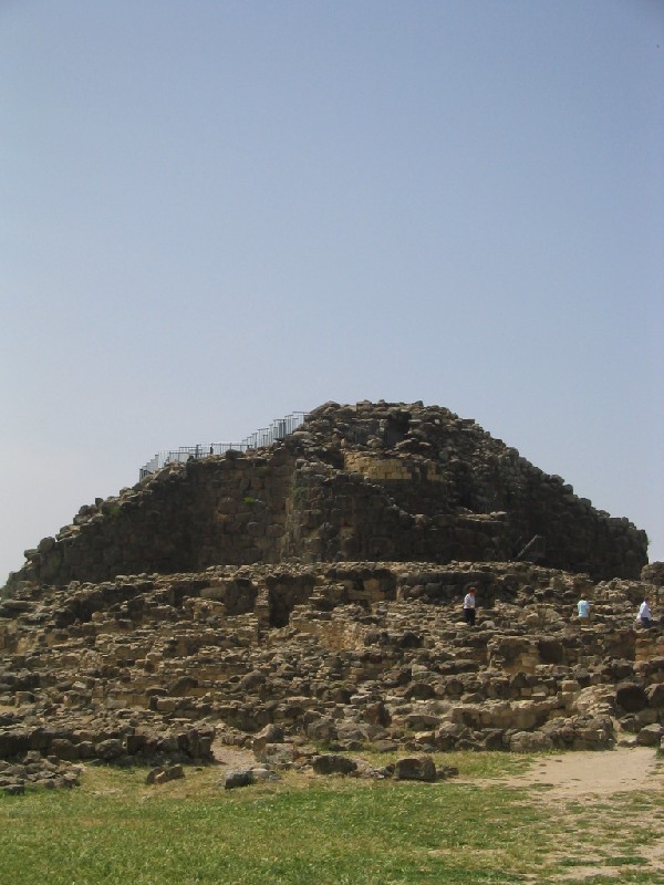 NURAGHI